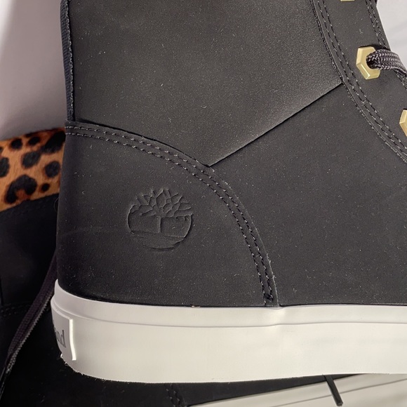 High Top Timberland Shoes with Leopard Detail - Picture 5 of 6